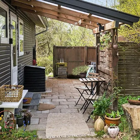 Vakantiehuis 1 Bedroom Lovely In