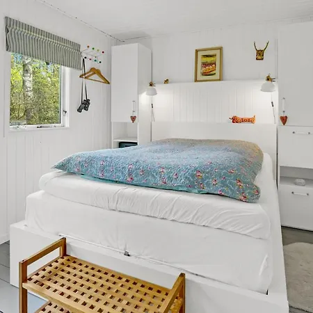 Дом отдыха 1 Bedroom Lovely In *